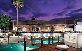 Hotel H10 Sentido White Suites Lanzarote